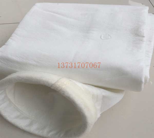 拒水防油除塵布袋適用于含濕量較大的場合 拒水防油除塵布袋適用于含濕量較大的場合