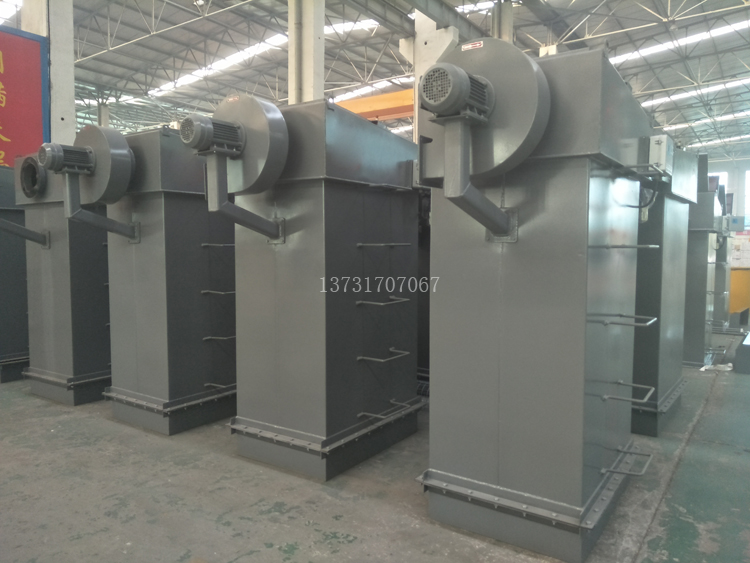 2018年最新研發15m2、25m2倉頂布袋除塵器投放市場