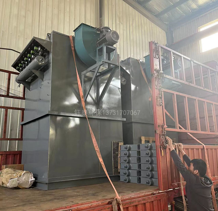 江蘇徐州鋼廠定購的24臺(tái)密封型插板閥發(fā)貨 江蘇徐州鋼廠定購的24臺(tái)密封型插板閥發(fā)貨